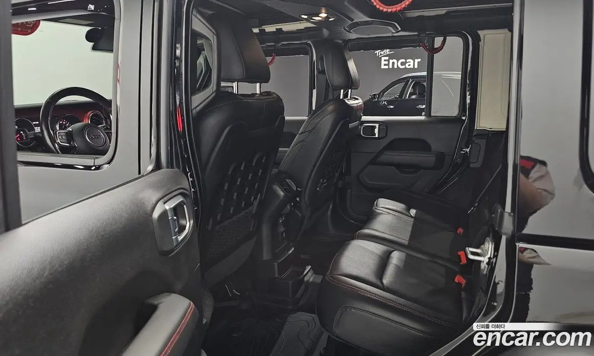 Jeep Wrangler 2020 2.0 автомат (гидро), фото 15 Jeep Wrangler 2020 2.0 автомат (гидро), фото 15