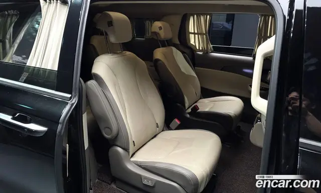 Kia Carnival 2023 3.5 автомат (гидро), миниатюра 11 Kia Carnival 2023 3.5 автомат (гидро), миниатюра 11