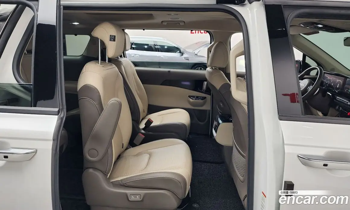 Kia Carnival 2023 2.2 автомат (гидро), фото 16 Kia Carnival 2023 2.2 автомат (гидро), фото 16