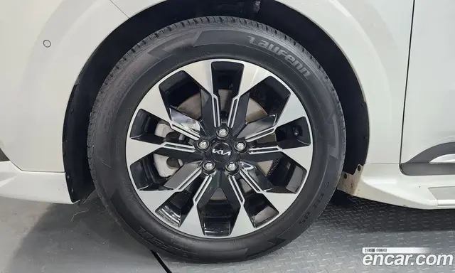 Kia Carnival 2023 2.2 автомат (гидро), миниатюра 4 Kia Carnival 2023 2.2 автомат (гидро), миниатюра 4