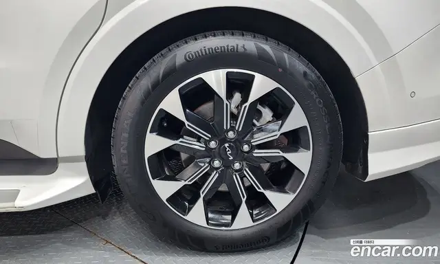 Kia Carnival 2023 2.2 автомат (гидро), миниатюра 6 Kia Carnival 2023 2.2 автомат (гидро), миниатюра 6