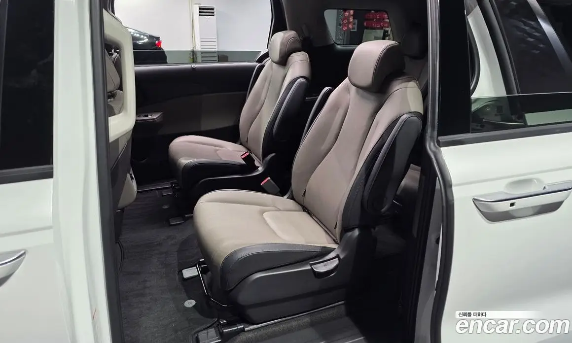 Kia Carnival 2024 2.2 автомат (гидро), фото 18