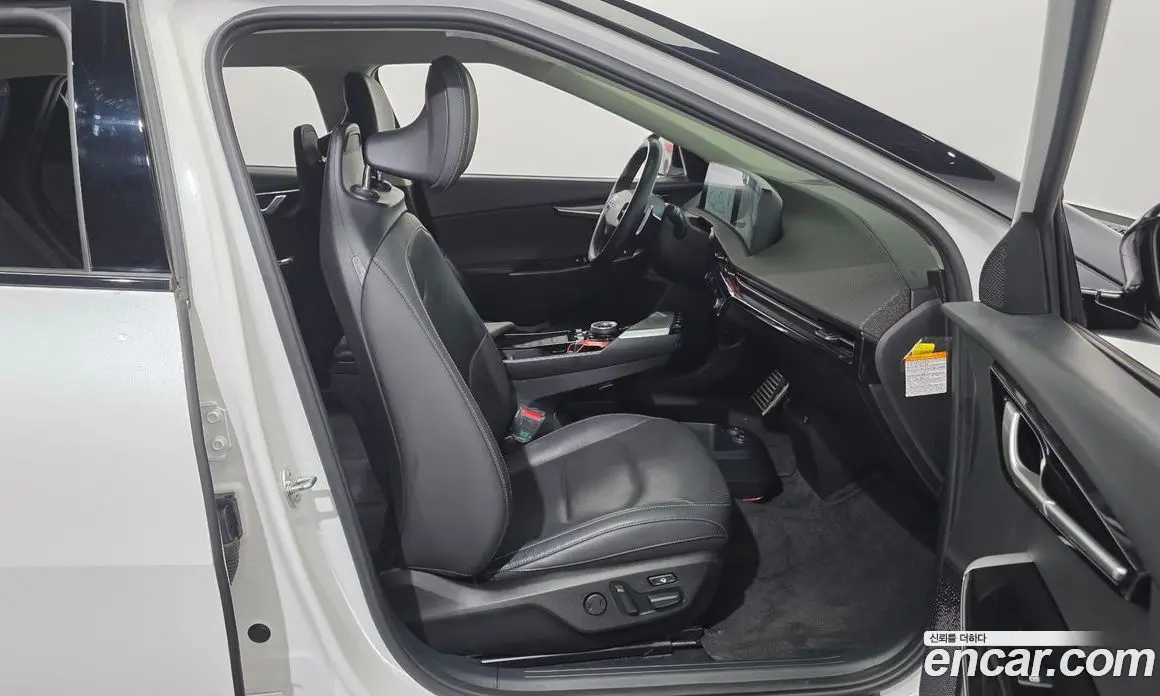 Kia EV6 2024 0.1 автомат (гидро), фото 17 Kia EV6 2024 0.1 автомат (гидро), фото 17