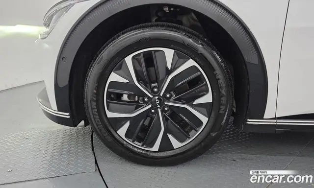 Kia EV6 2024 0.1 автомат (гидро), миниатюра 5 Kia EV6 2024 0.1 автомат (гидро), миниатюра 5