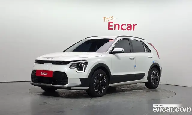 Kia Niro 2023 0.2 автомат (гидро), миниатюра 1 Kia Niro 2023 0.2 автомат (гидро), миниатюра 1