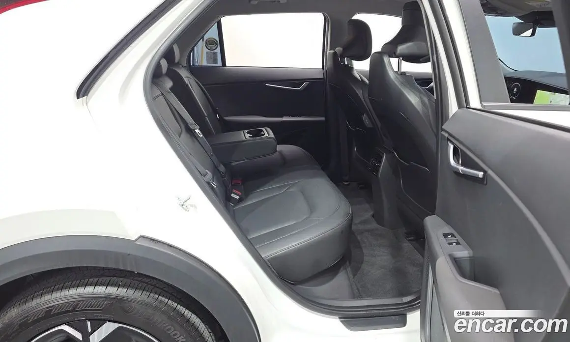 Kia Niro 2023 0.2 автомат (гидро), фото 11 Kia Niro 2023 0.2 автомат (гидро), фото 11