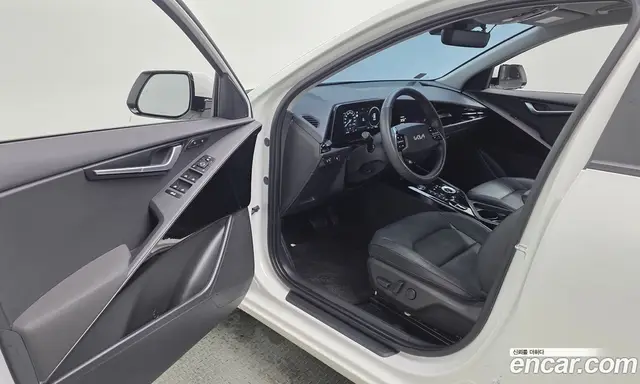 Kia Niro 2023 0.2 автомат (гидро), миниатюра 10 Kia Niro 2023 0.2 автомат (гидро), миниатюра 10