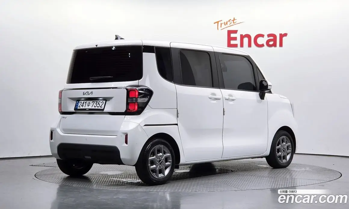 Kia Ray 2024 1.0 автомат (гидро), фото 1 Kia Ray 2024 1.0 автомат (гидро), фото 1
