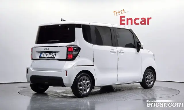 Kia Ray 2024 1.0 автомат (гидро), миниатюра 1 Kia Ray 2024 1.0 автомат (гидро), миниатюра 1