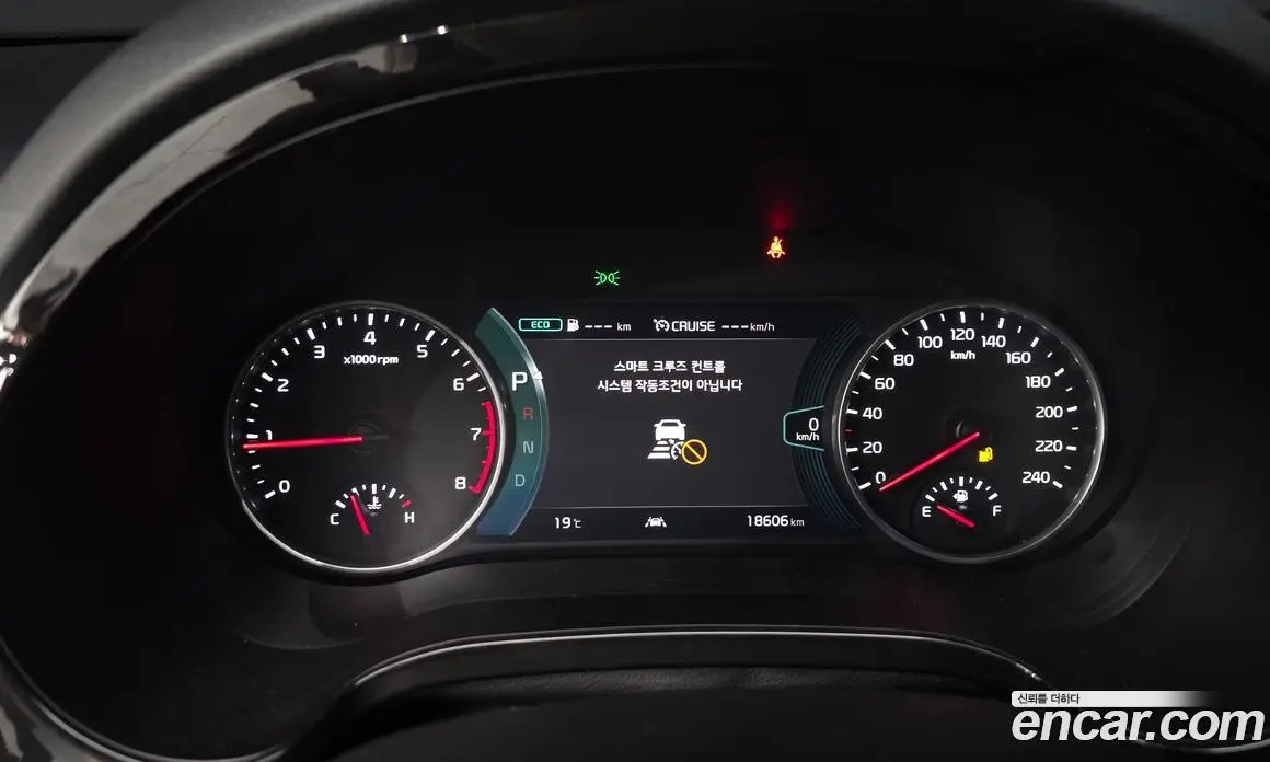 Kia Seltos 2022 1.6 автомат (гидро), фото 8 Kia Seltos 2022 1.6 автомат (гидро), фото 8