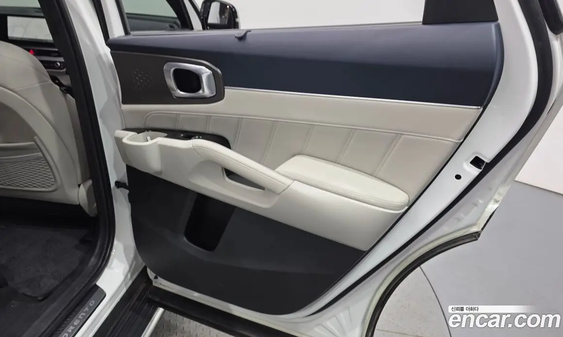 Kia Sorento 2024 1.6 автомат (гидро), фото 15 Kia Sorento 2024 1.6 автомат (гидро), фото 15