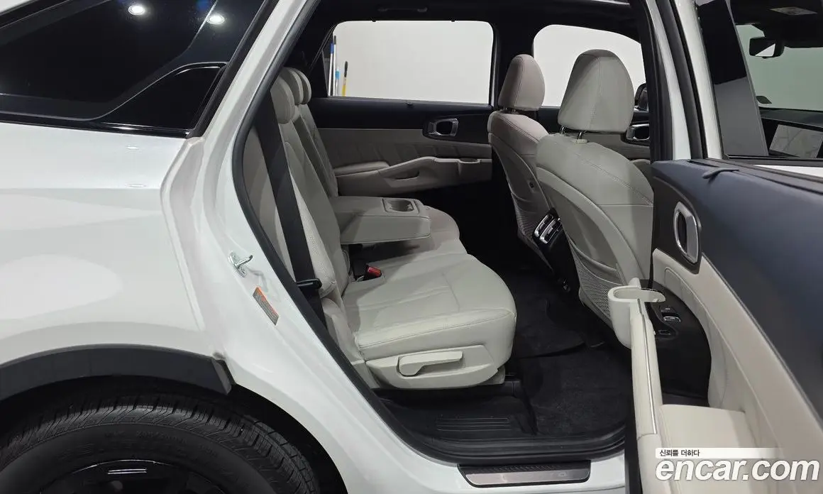Kia Sorento 2024 1.6 автомат (гидро), фото 17 Kia Sorento 2024 1.6 автомат (гидро), фото 17