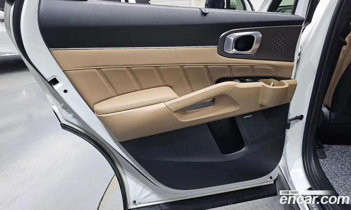 Kia Sorento 2024 1.6 автомат (гидро), фото 14 Kia Sorento 2024 1.6 автомат (гидро), фото 14