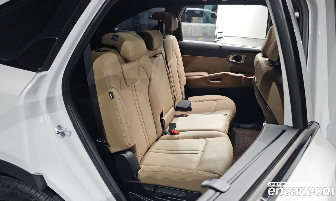 Kia Sorento 2025 1.6 автомат (гидро), фото 17 Kia Sorento 2025 1.6 автомат (гидро), фото 17