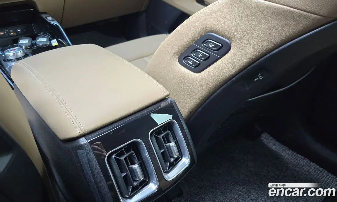 Kia Sorento 2026 2.2 автомат (гидро), фото 23 Kia Sorento 2026 2.2 автомат (гидро), фото 23