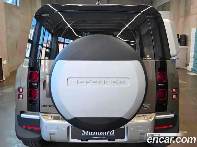 Land Rover Defender 2023 3.0 автомат (гидро), миниатюра 2 Land Rover Defender 2023 3.0 автомат (гидро), миниатюра 2