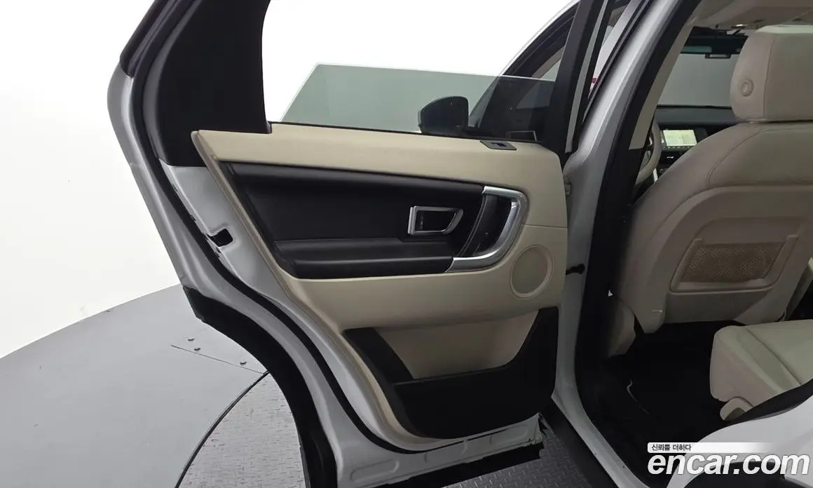 Land Rover Discovery Sport 2018 2.0 автомат (гидро), фото 15 Land Rover Discovery Sport 2018 2.0 автомат (гидро), фото 15