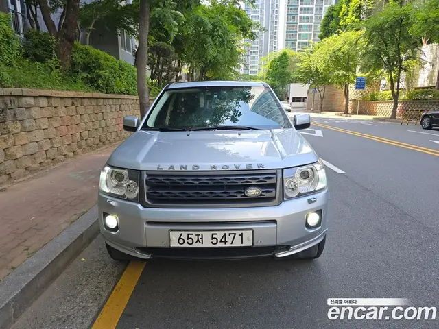 Land Rover Freelander 2011 2.2 автомат (гидро), миниатюра 3 Land Rover Freelander 2011 2.2 автомат (гидро), миниатюра 3