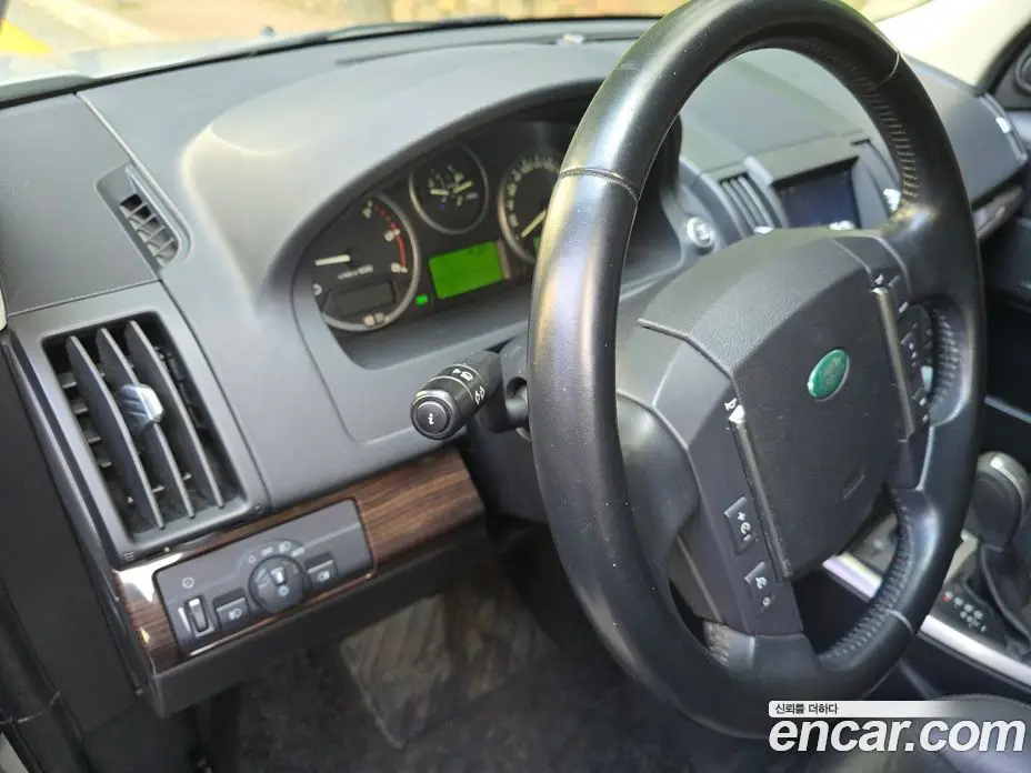 Land Rover Freelander 2011 2.2 автомат (гидро), фото 8 Land Rover Freelander 2011 2.2 автомат (гидро), фото 8