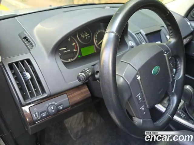 Land Rover Freelander 2011 2.2 автомат (гидро), миниатюра 8 Land Rover Freelander 2011 2.2 автомат (гидро), миниатюра 8