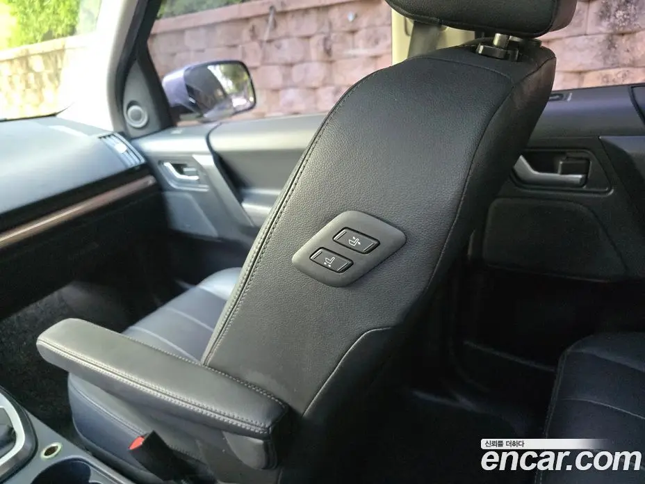 Land Rover Freelander 2011 2.2 автомат (гидро), фото 10 Land Rover Freelander 2011 2.2 автомат (гидро), фото 10