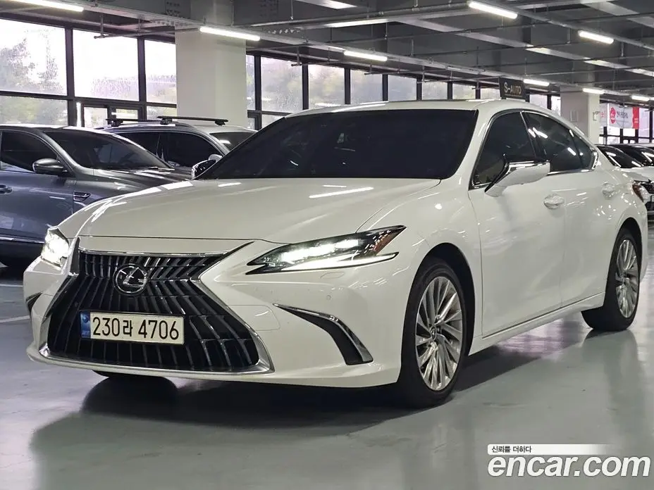 Lexus ES 2023 2.5 автомат (гидро), фото 2 Lexus ES 2023 2.5 автомат (гидро), фото 2