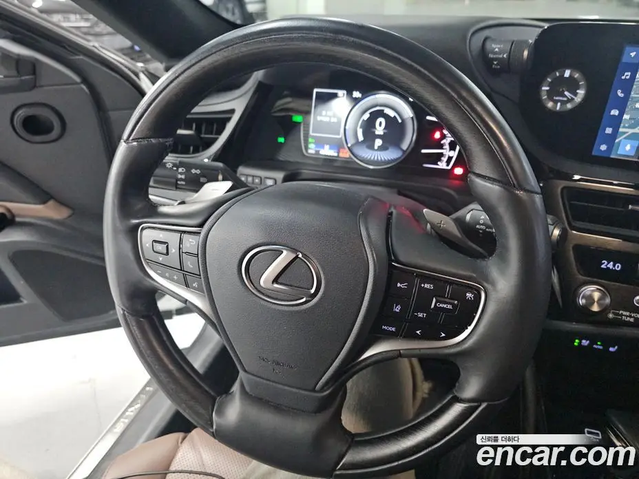 Lexus ES 2023 2.5 автомат (гидро), фото 12 Lexus ES 2023 2.5 автомат (гидро), фото 12