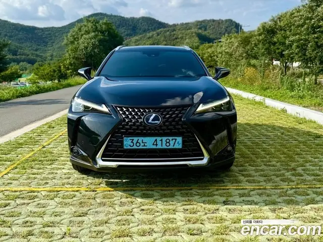 Lexus UX 2022 0.2 автомат (гидро), миниатюра 2