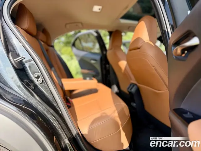 Lexus UX 2022 0.2 автомат (гидро), миниатюра 11