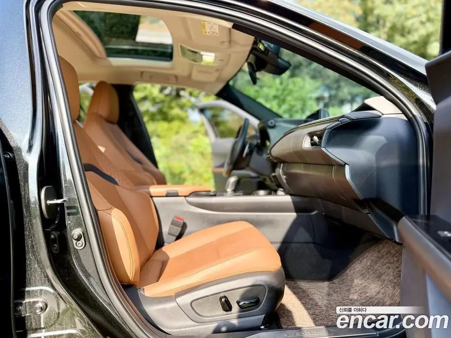 Lexus UX 2022 0.2 автомат (гидро), фото 10