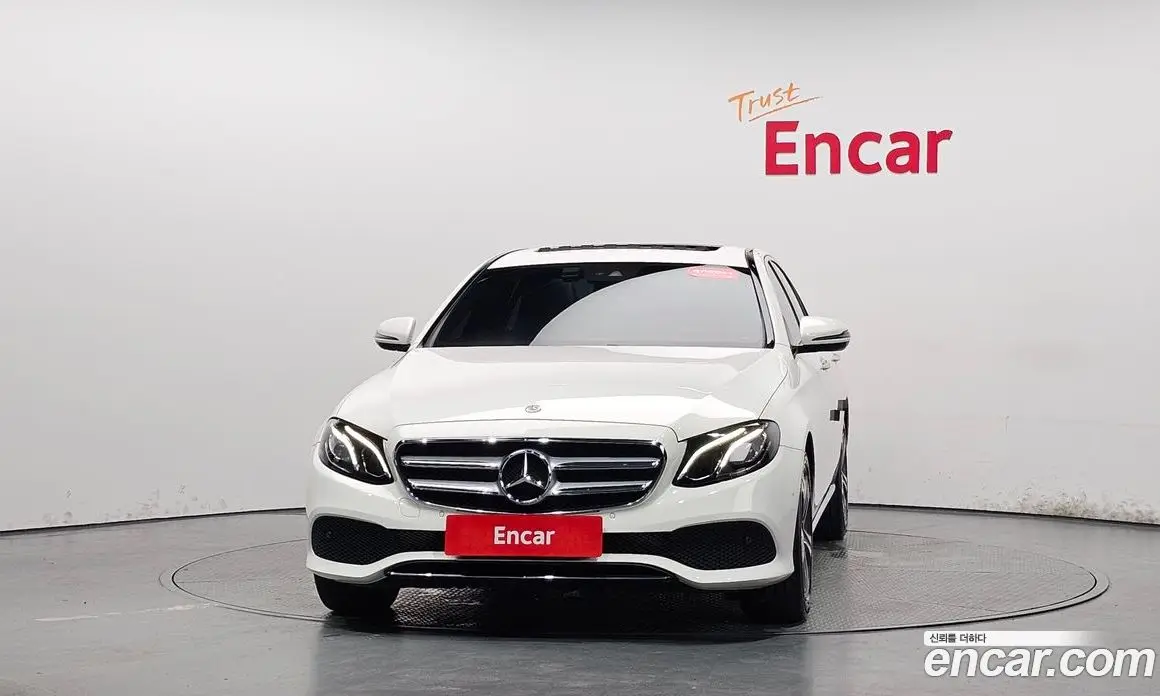 Mercedes-Benz E-Class 2018 2.0 автомат (гидро), фото 2 Mercedes-Benz E-Class 2018 2.0 автомат (гидро), фото 2
