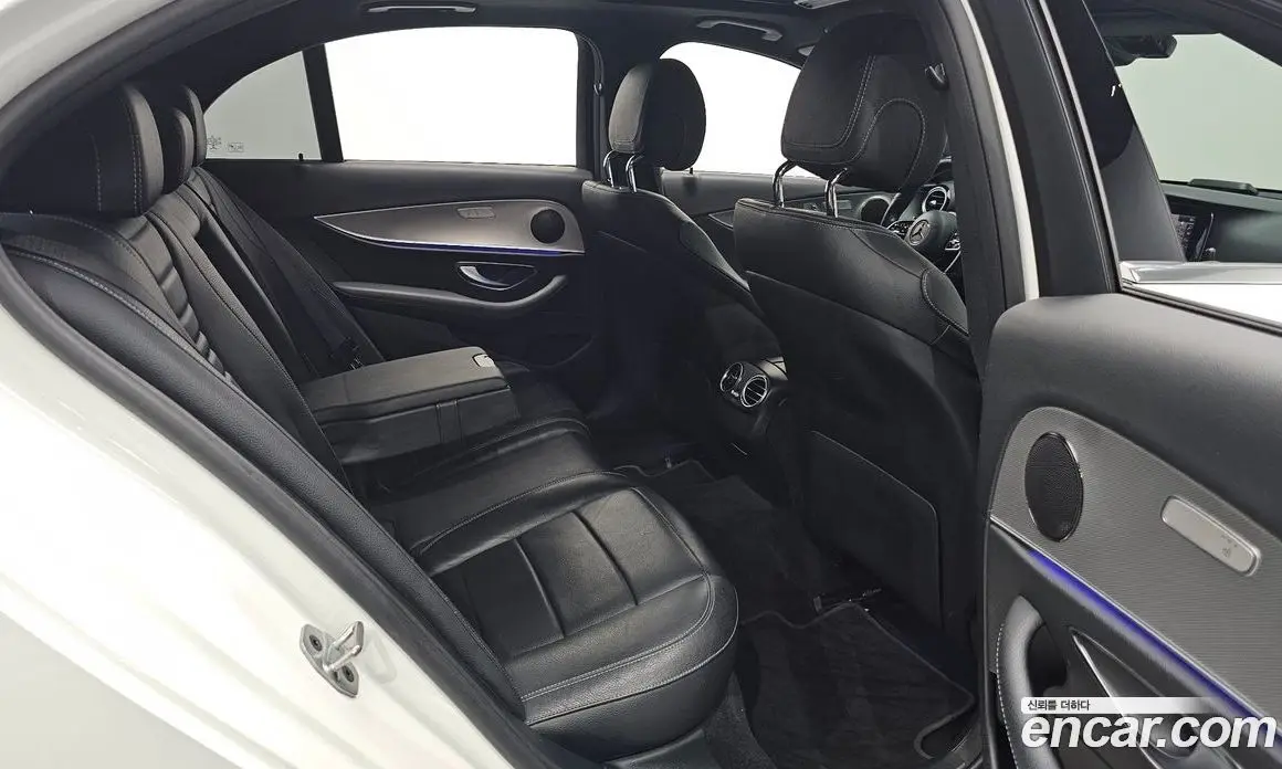 Mercedes-Benz E-Class 2018 2.0 автомат (гидро), фото 15 Mercedes-Benz E-Class 2018 2.0 автомат (гидро), фото 15
