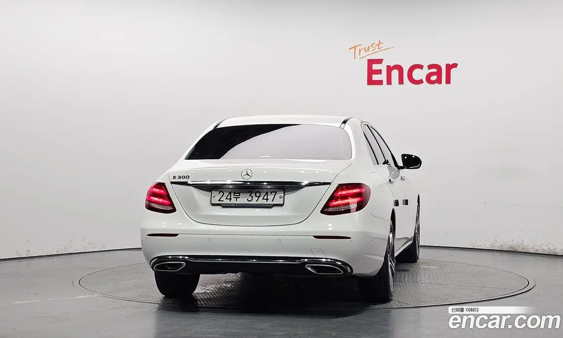 Mercedes-Benz E-Class 2018 2.0 автомат (гидро), фото 3 Mercedes-Benz E-Class 2018 2.0 автомат (гидро), фото 3
