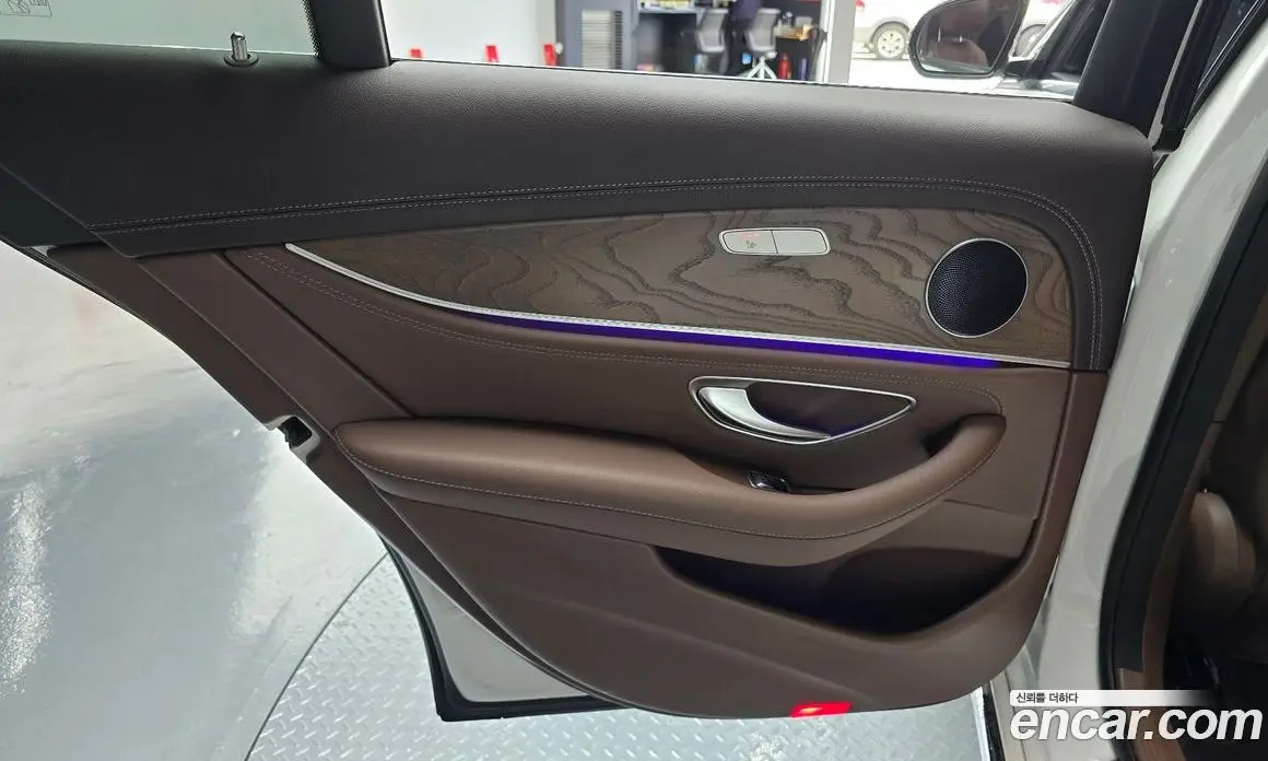Mercedes-Benz E-Class 2019 1.9 автомат (гидро), фото 15