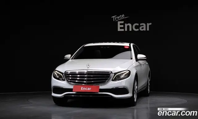 Mercedes-Benz E-Class 2019 1.9 автомат (гидро), миниатюра 3