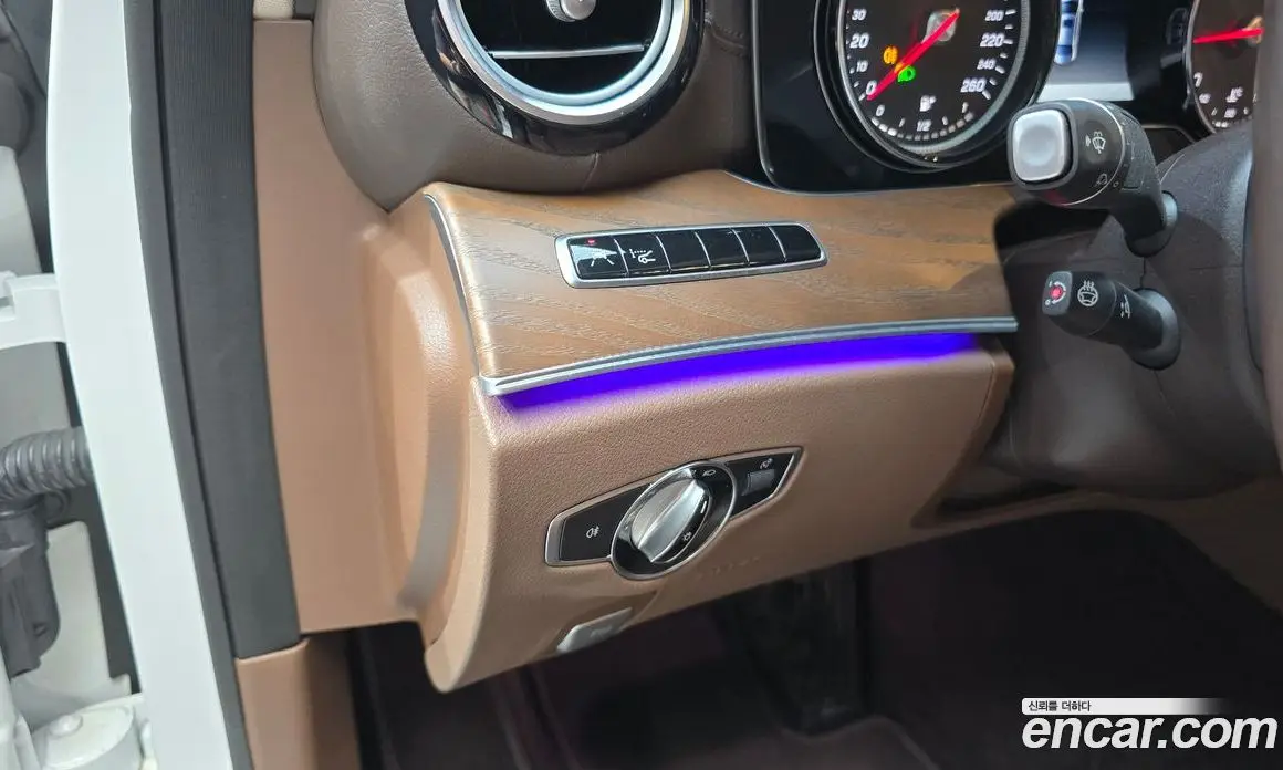 Mercedes-Benz E-Class 2019 1.9 автомат (гидро), фото 29