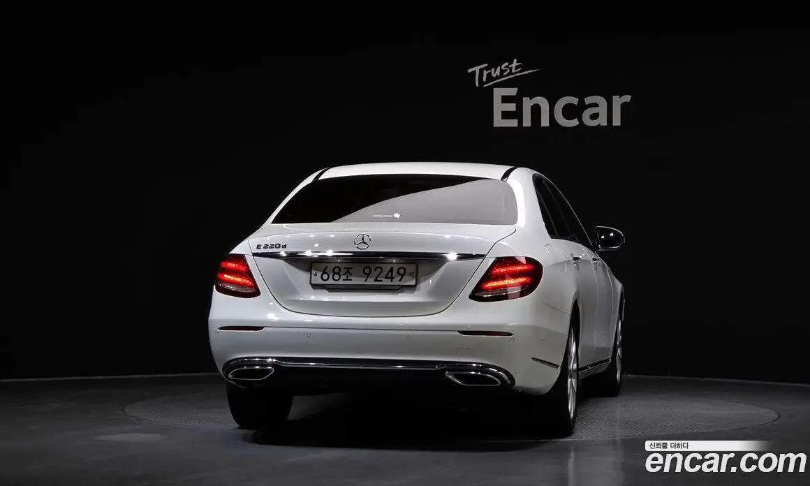 Mercedes-Benz E-Class 2019 1.9 автомат (гидро), фото 4