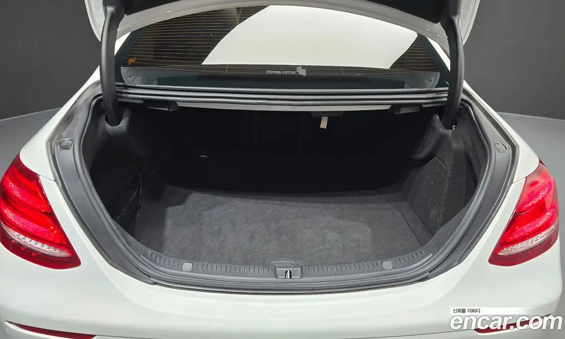 Mercedes-Benz E-Class 2019 1.9 автомат (гидро), фото 35
