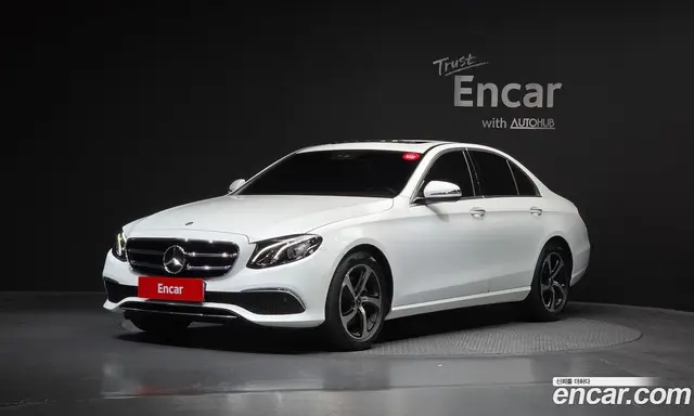 Mercedes-Benz E-Class 2020 2.0 автомат (гидро), миниатюра 1