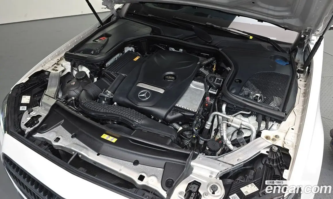 Mercedes-Benz E-Class 2021 2.0 автомат (гидро), фото 6 Mercedes-Benz E-Class 2021 2.0 автомат (гидро), фото 6