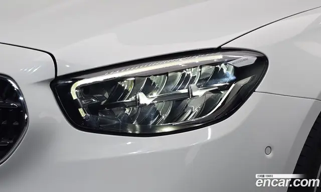 Mercedes-Benz E-Class 2021 2.0 автомат (гидро), миниатюра 8 Mercedes-Benz E-Class 2021 2.0 автомат (гидро), миниатюра 8
