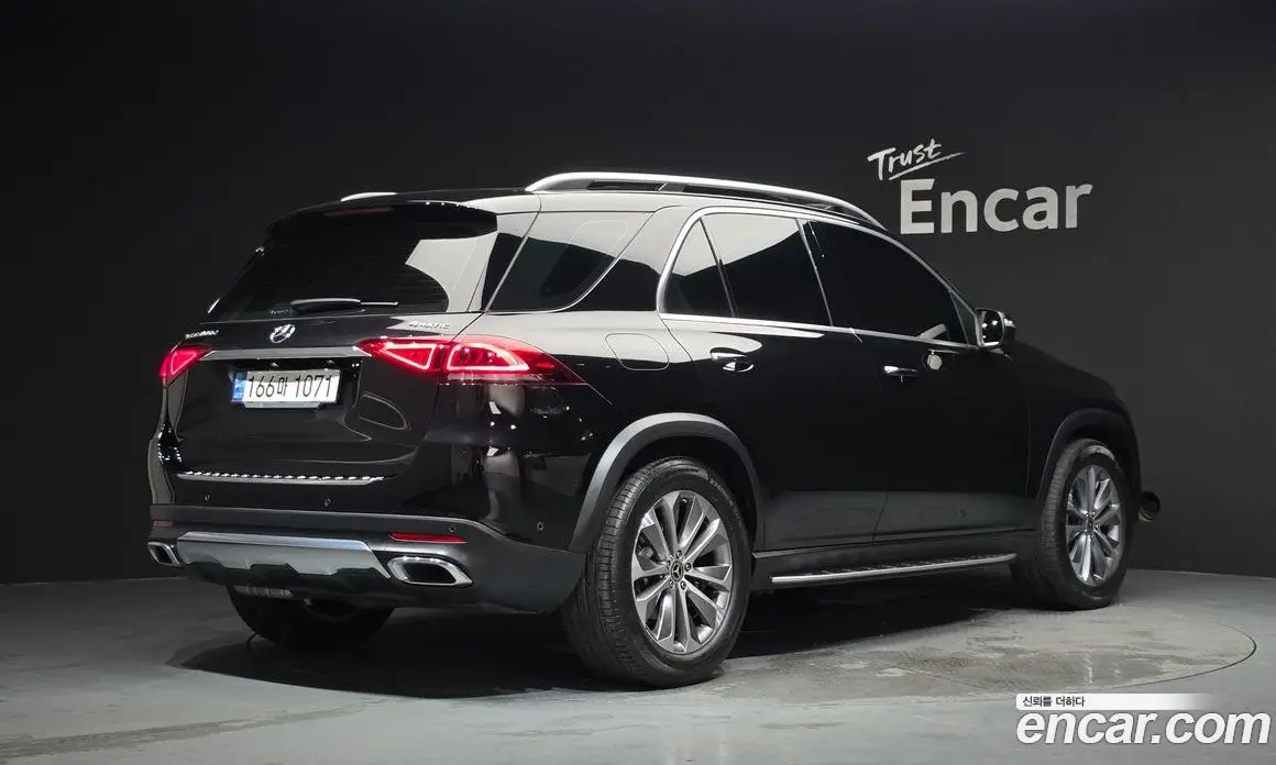 Mercedes-Benz GLE-Class 2021 1.9 автомат (гидро), фото 2 Mercedes-Benz GLE-Class 2021 1.9 автомат (гидро), фото 2
