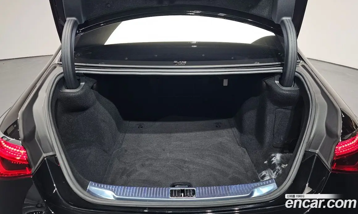 Mercedes-Benz S-Class 2023 4.0 автомат (гидро), фото 25 Mercedes-Benz S-Class 2023 4.0 автомат (гидро), фото 25