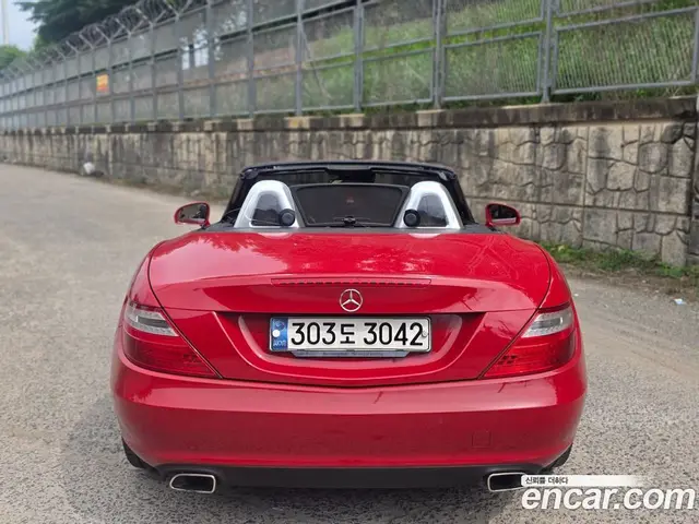 Mercedes-Benz SLK-Class 2014 1.8 автомат (гидро), миниатюра 2 Mercedes-Benz SLK-Class 2014 1.8 автомат (гидро), миниатюра 2