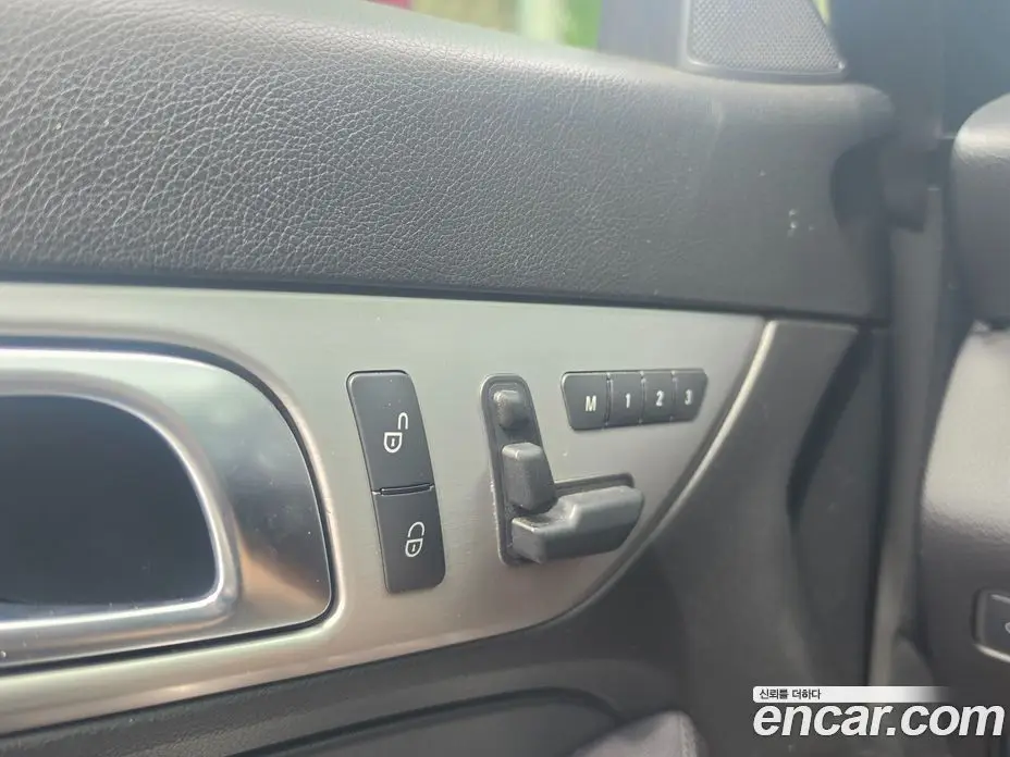 Mercedes-Benz SLK-Class 2014 1.8 автомат (гидро), фото 15 Mercedes-Benz SLK-Class 2014 1.8 автомат (гидро), фото 15