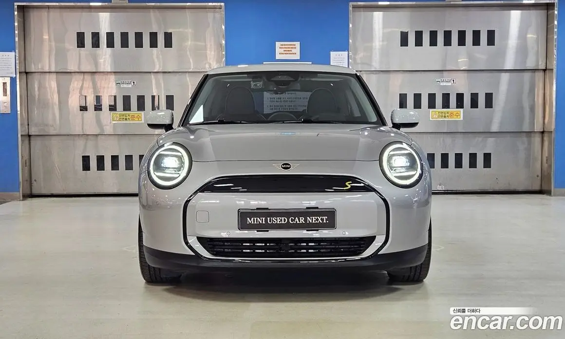Mini Cooper 2024 0.1 автомат (гидро), фото 3 Mini Cooper 2024 0.1 автомат (гидро), фото 3