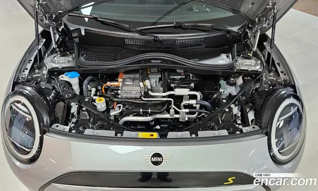 Mini Cooper 2024 0.1 автомат (гидро), миниатюра 6 Mini Cooper 2024 0.1 автомат (гидро), миниатюра 6