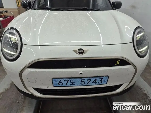Mini Cooper 2024 0.1 автомат (гидро), миниатюра 1