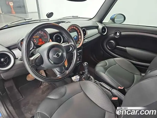 Mini Cooper Convertible 2014 1.6 автомат (гидро), миниатюра 7 Mini Cooper Convertible 2014 1.6 автомат (гидро), миниатюра 7