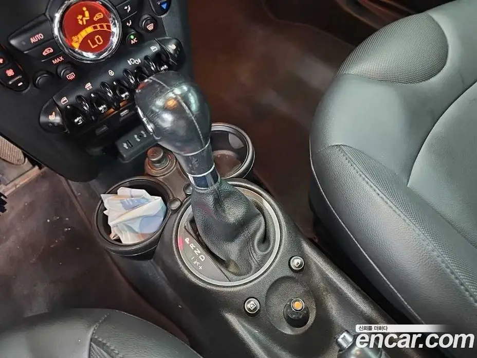 Mini Cooper Convertible 2014 1.6 автомат (гидро), фото 8 Mini Cooper Convertible 2014 1.6 автомат (гидро), фото 8